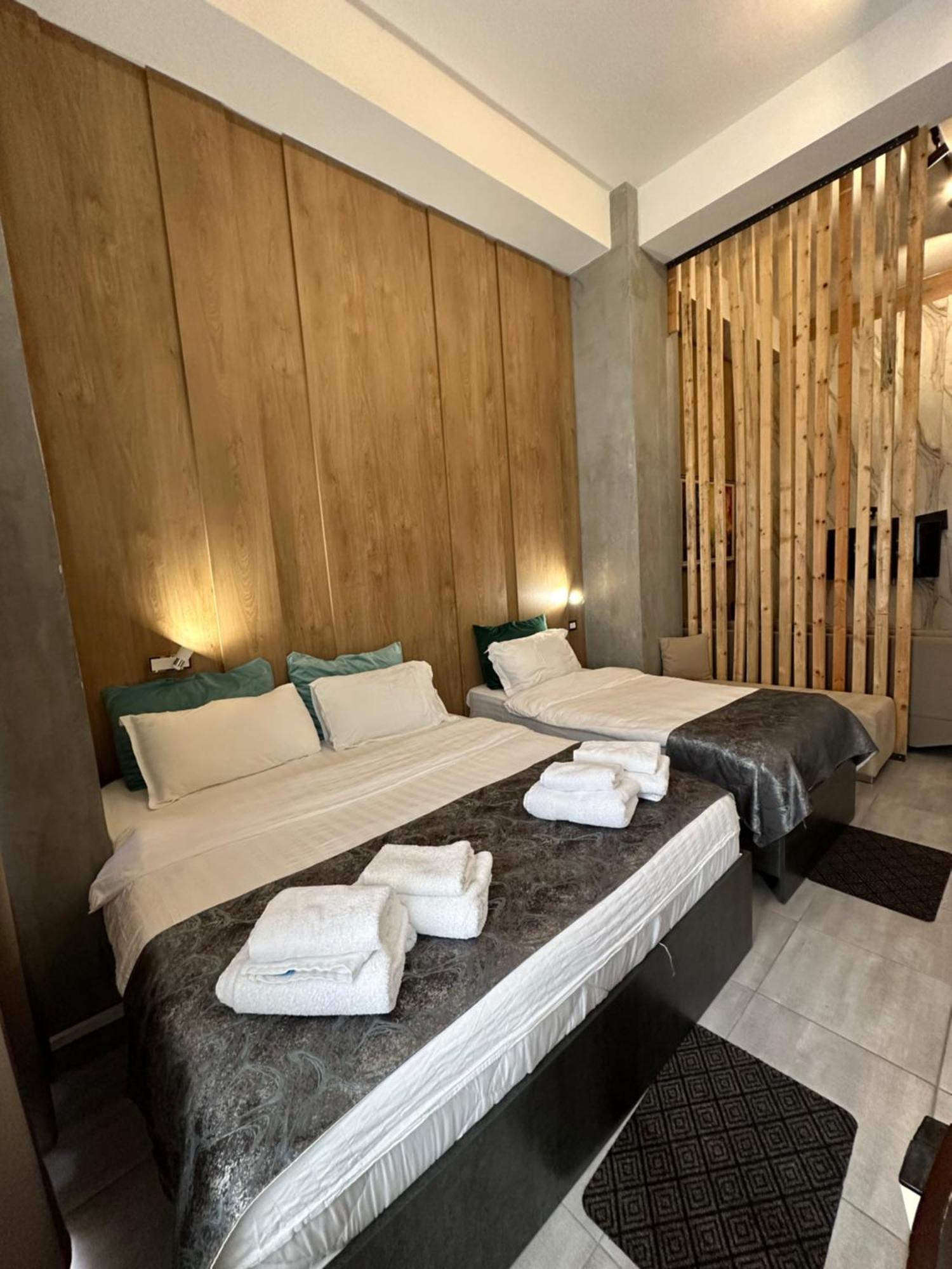 Colombia Apartments&Rooms Durres Exterior photo