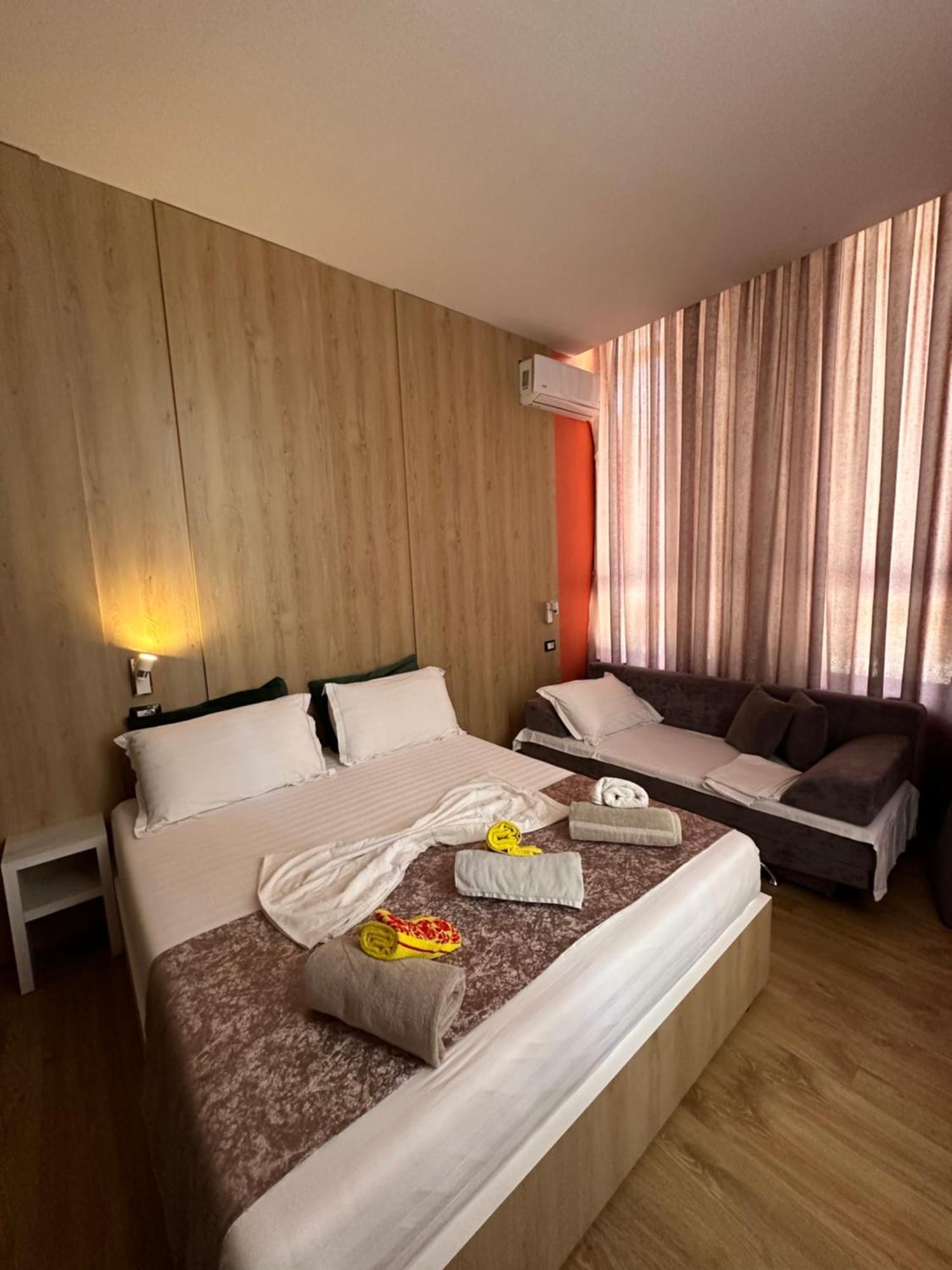 Colombia Apartments&Rooms Durres Exterior photo